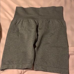 Nvgtn contour biker shorts in gray
